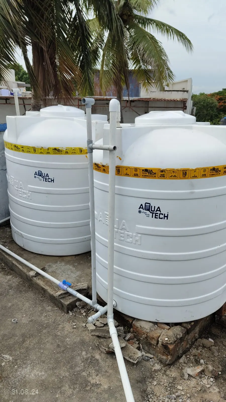 Borewell & Pumps · 4
